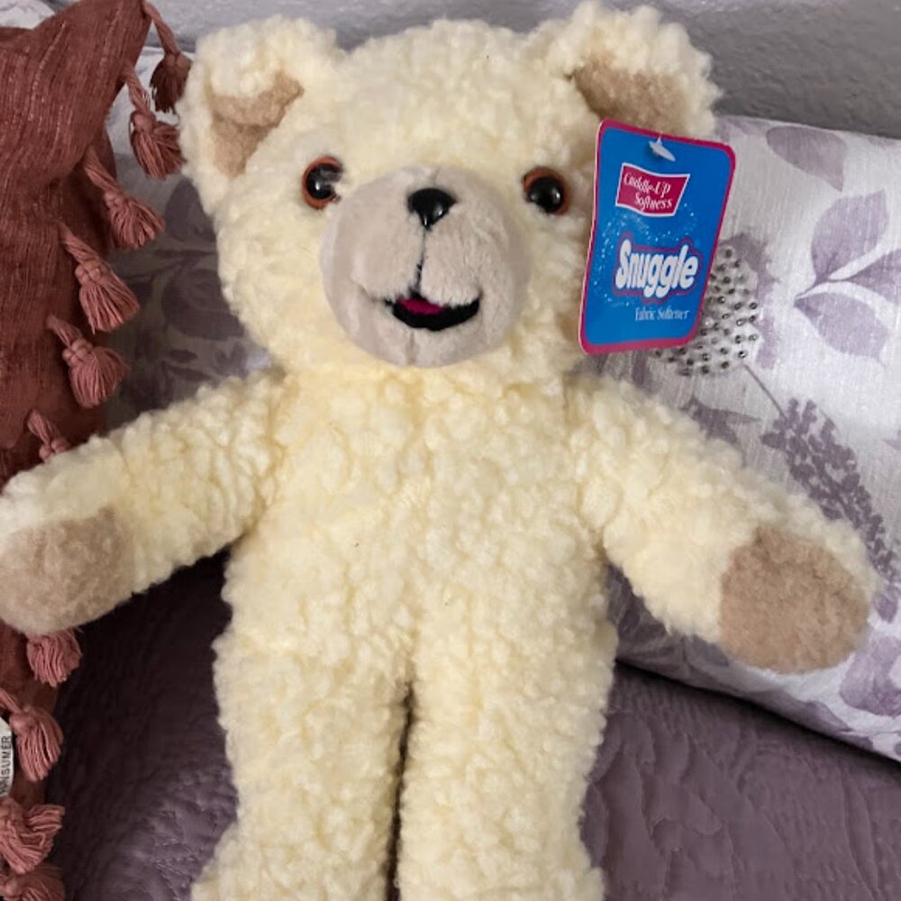 1986 SNUGGLE BEAR Fabric Softener Plush